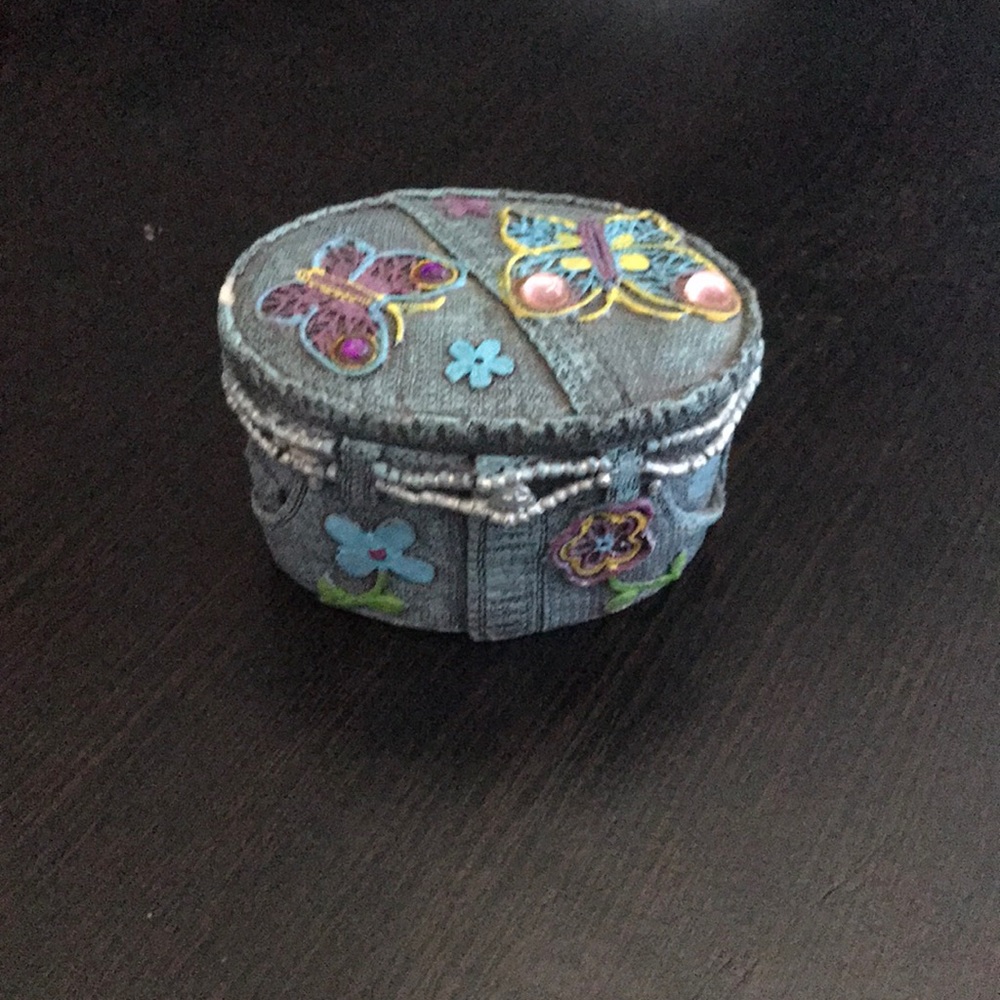 Jewelry holder